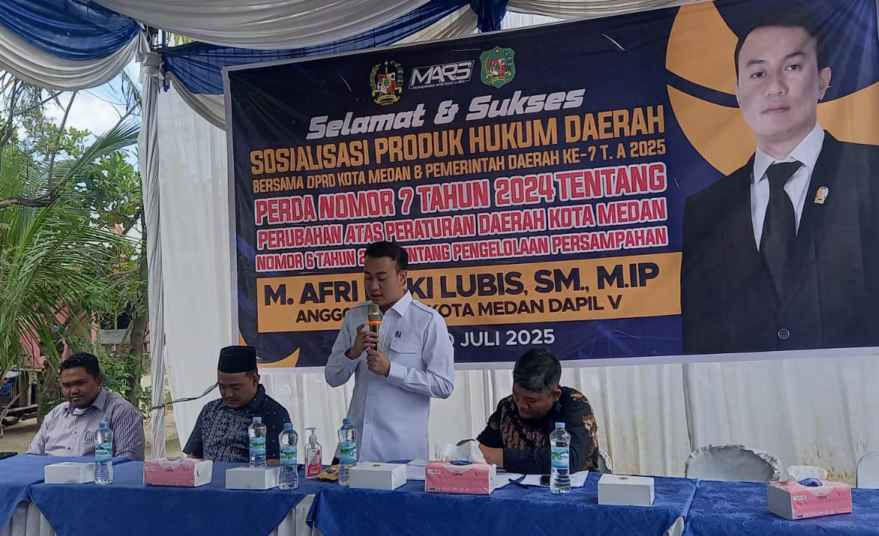 IMG-20250720-WA0006 Anggota DPRD Kota Medan dari Fraksi Partai NasDem, Afri Rizki Lubis, saat sosialiasi perda.