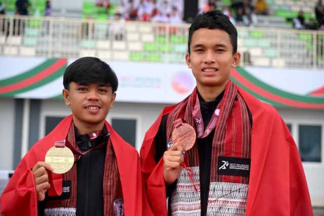 GEONLY KUBALANG & JAKABIRAN HARAHAP - INDONESIA- U18 LARI 1500M PUTERA-