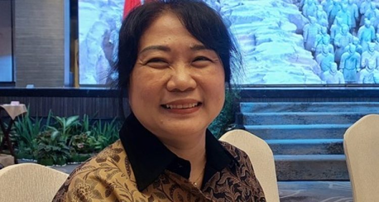 Anggota DPRD Kota Medan Dr Dra Lily MBA
