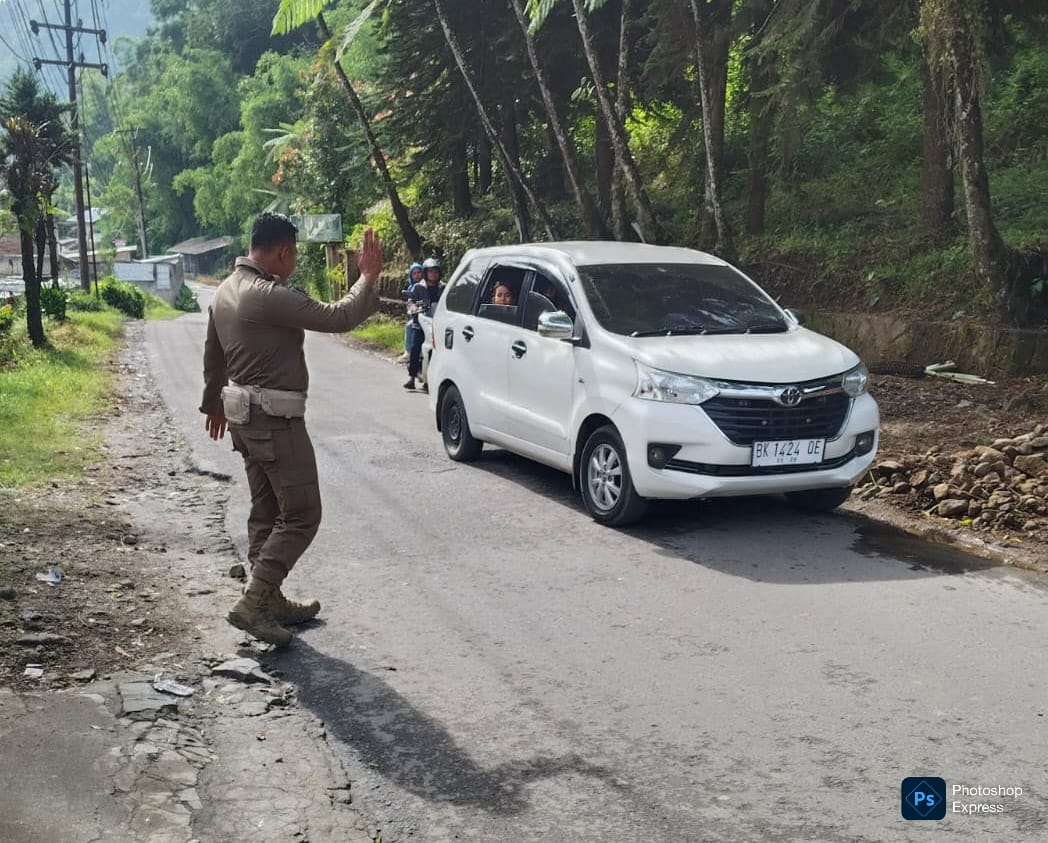 IMG-20260630-WA0011 Satpol PP ambil alih pengamanan kawasan wisata Sidebuk-debuk. (Kominfo Sumut Dok)