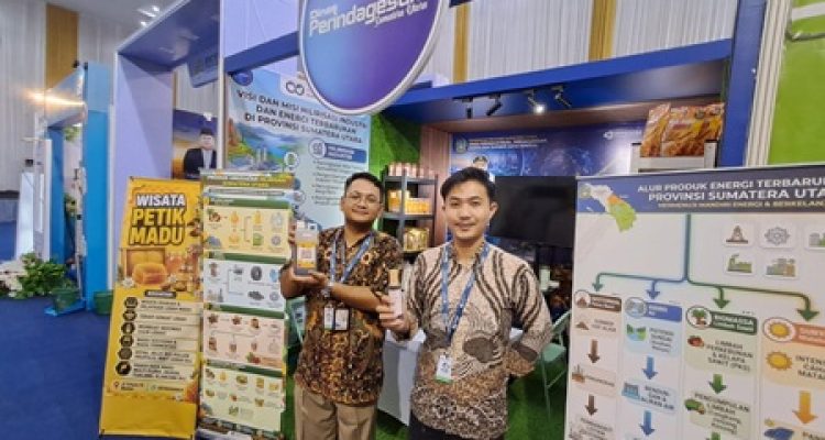Minyak Karo dan madu jadi produk UMKM primadona di Stan Disperindag ESDM Sumut pada PRSU 2026 di Medan. Kedua produk tersebut laris diburu pengunjung setiap hari.