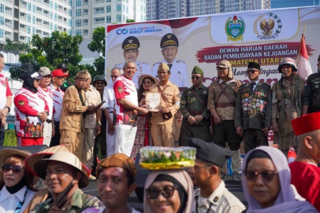 SEKDA & DHD45-25.jpg Penjabat (Pj) Sekretaris Daerah Provinsi (Sekdaprov) Sumatera Utara (Sumut) Sulaiman Harahap menghadiri kegiatan Semarak Memperingati Hari Ulang Tahun ke-81 Kemerdekaan Republik Indonesia yang diselenggarakan Dewan Harian Daerah Badan Pembudayaan Kejuangan 45 Provinsi Sumut di Jalan Bukit Barisan, Medan, Minggu (2/8/2026). Foto/Diskominfo Sumut
